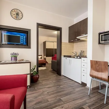 Hotel apartamentowy Mirka - Luka 4*